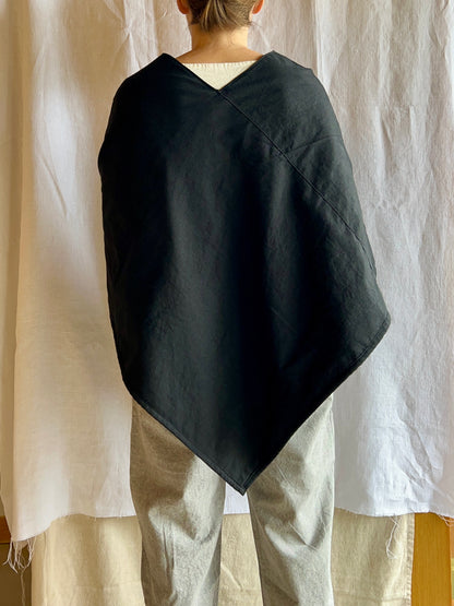 Sunburst Poncho in Black / Natural