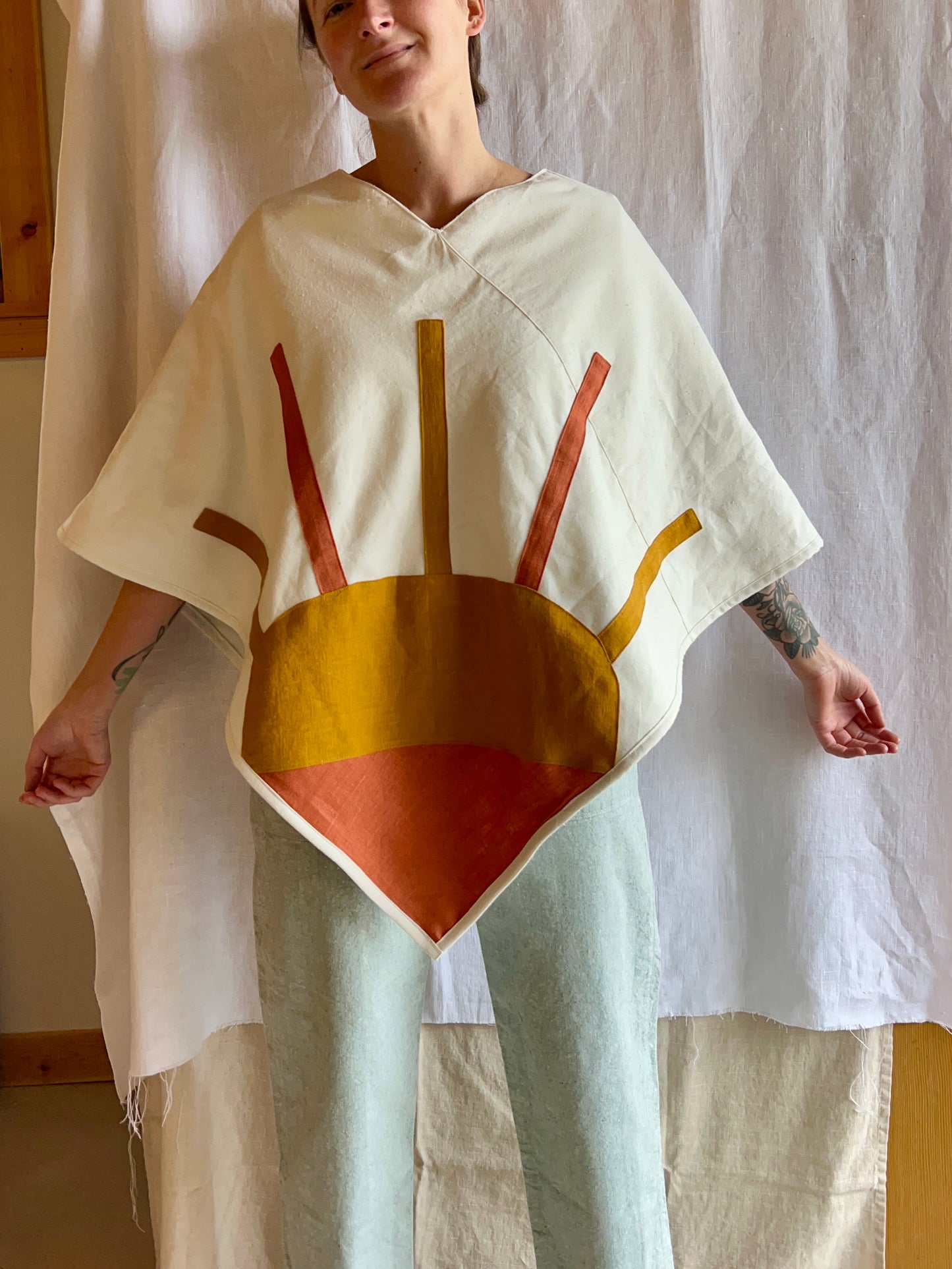 Sunburst Poncho in White / Marigold